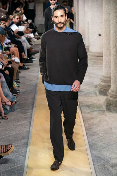 Look 6